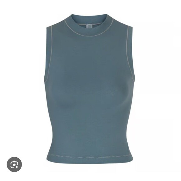 SKIMS Cotton Jersey Mock Neck Tank - Picture 2 of 3